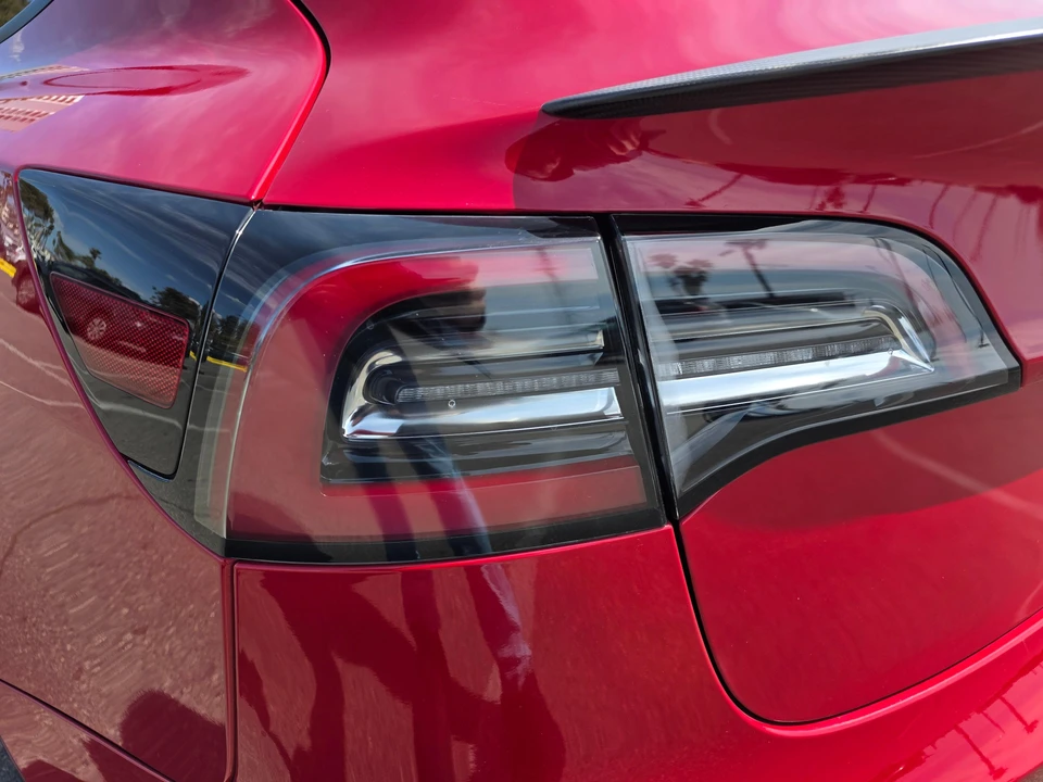 2022 Tesla Model 3 Performance - Image 13 of 31
