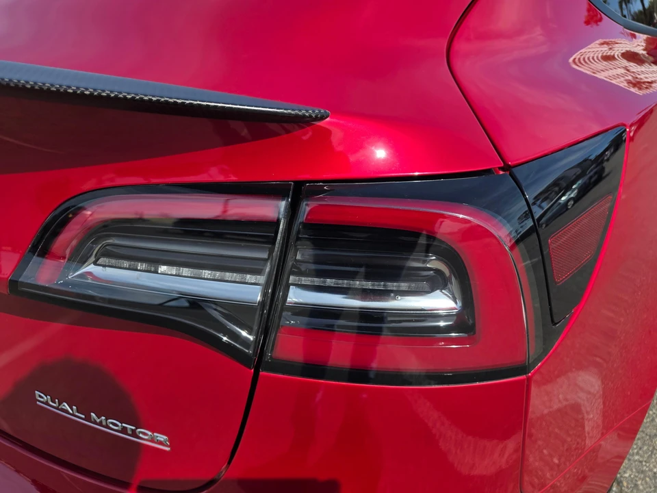 2022 Tesla Model 3 Performance - Image 14 of 31