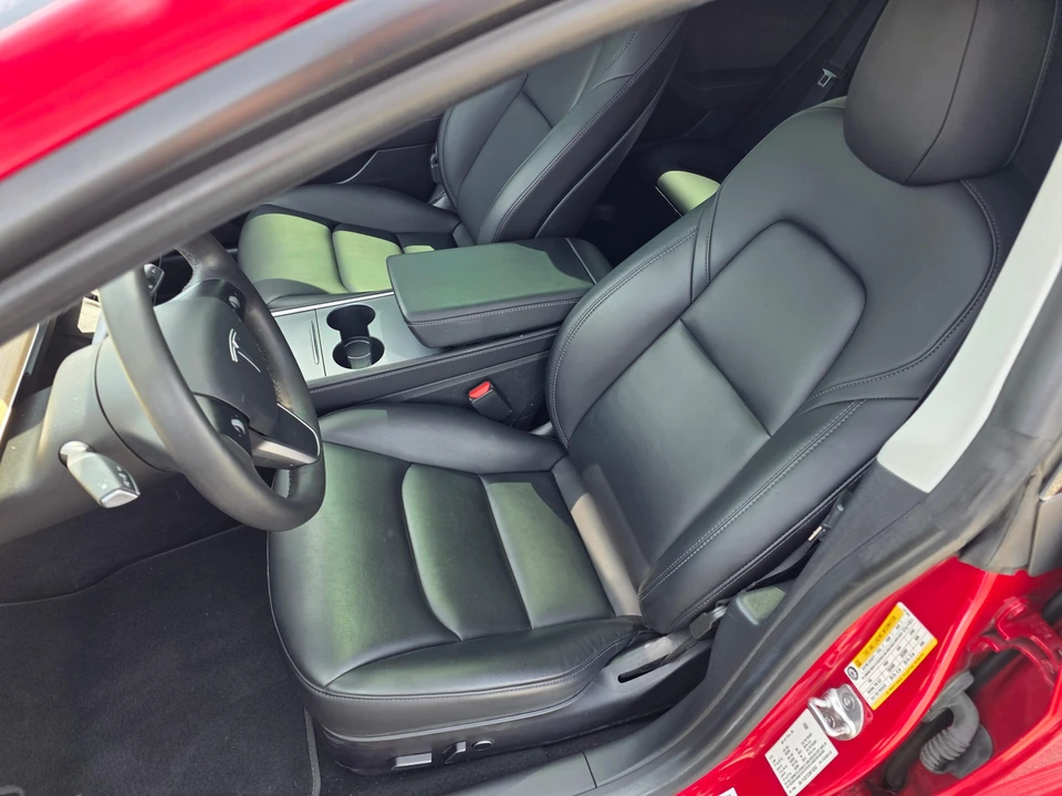 2022 Tesla Model 3 Performance - Image 30 of 31