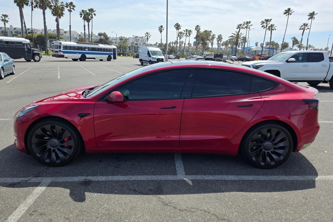 2022 Tesla Model 3 Performance - Image 3 of 31