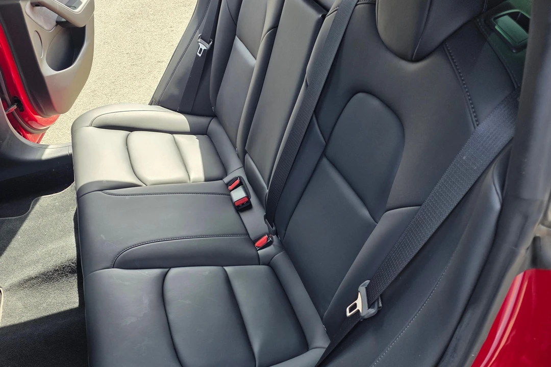 2022 Tesla Model 3 Performance - Image 28 of 31