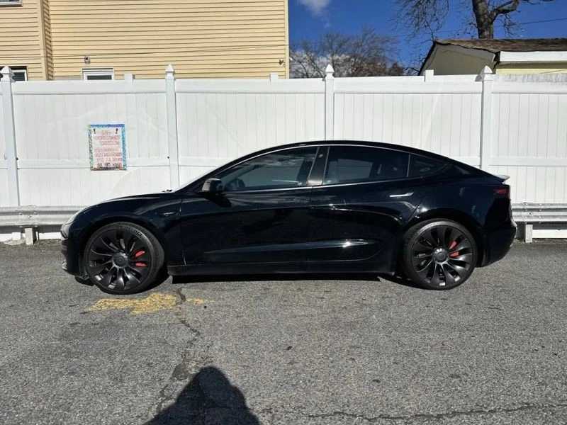 2022 Tesla Model 3 Performance - Image 4 of 12