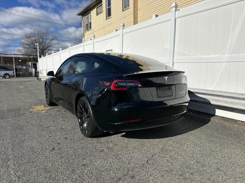 2022 Tesla Model 3 Performance - Image 5 of 12