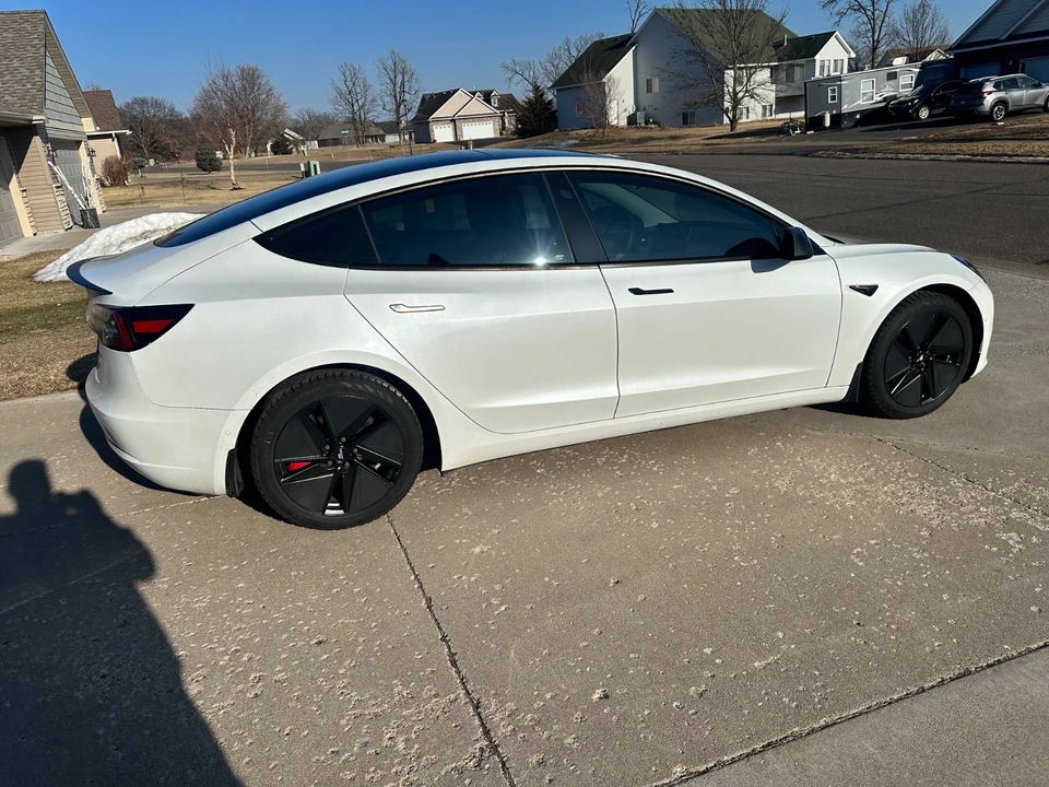 2022 Tesla Model 3 Performance - Image 2 of 11