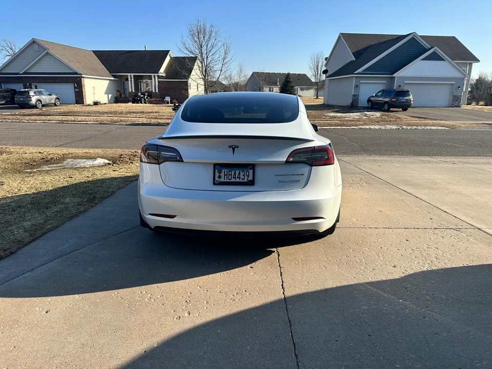 2022 Tesla Model 3 Performance - Image 4 of 11