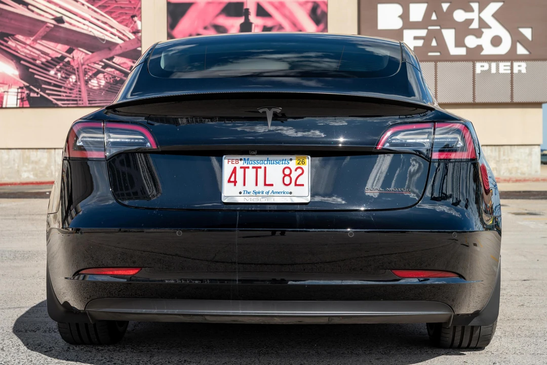 2022 Tesla Model 3 Performance - Image 5 of 31