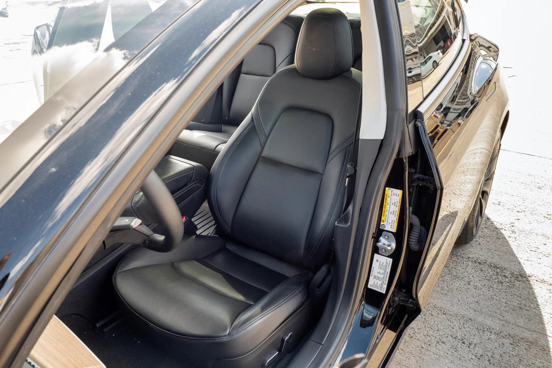 2022 Tesla Model 3 Performance - Image 15 of 31