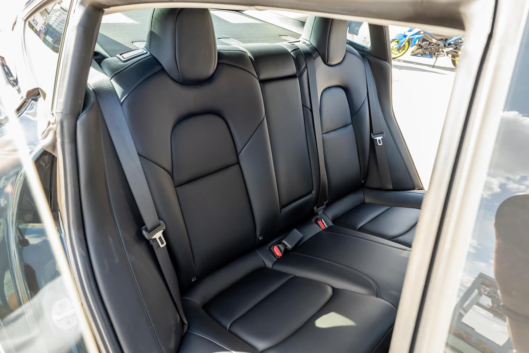 2022 Tesla Model 3 Performance - Image 19 of 31