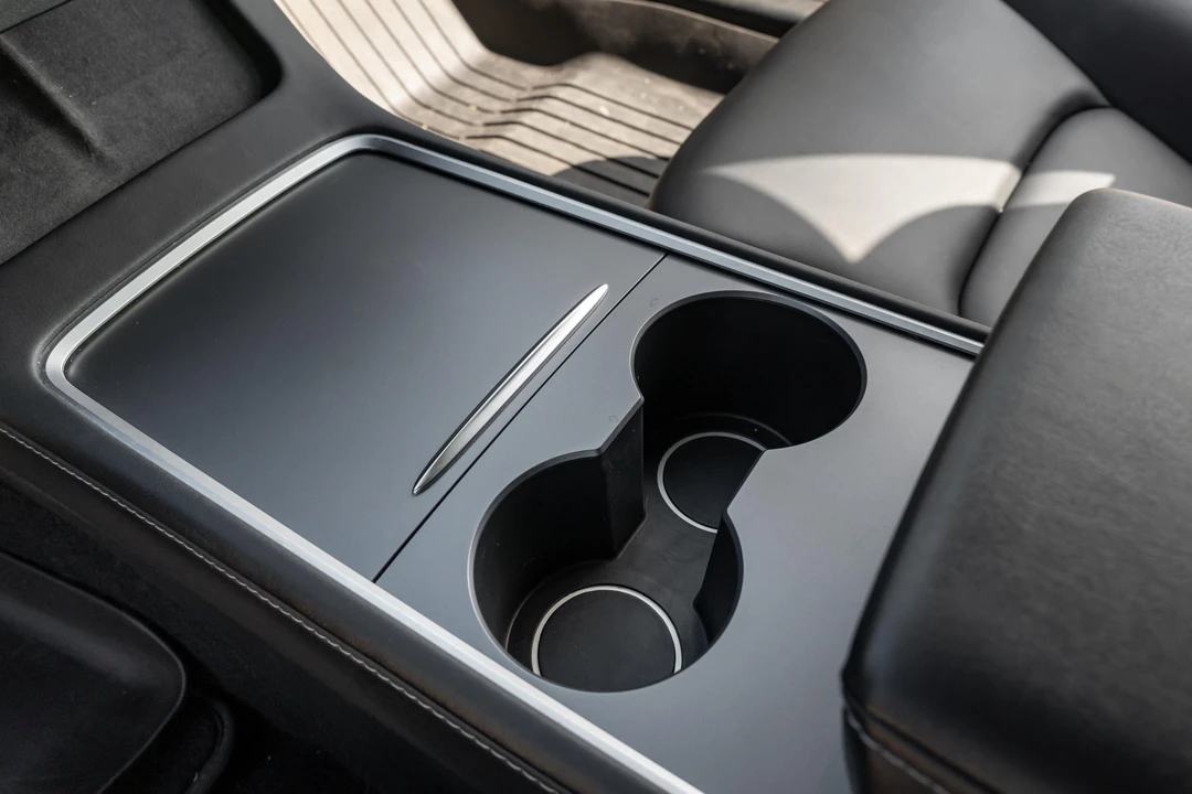 2022 Tesla Model 3 Performance - Image 26 of 31