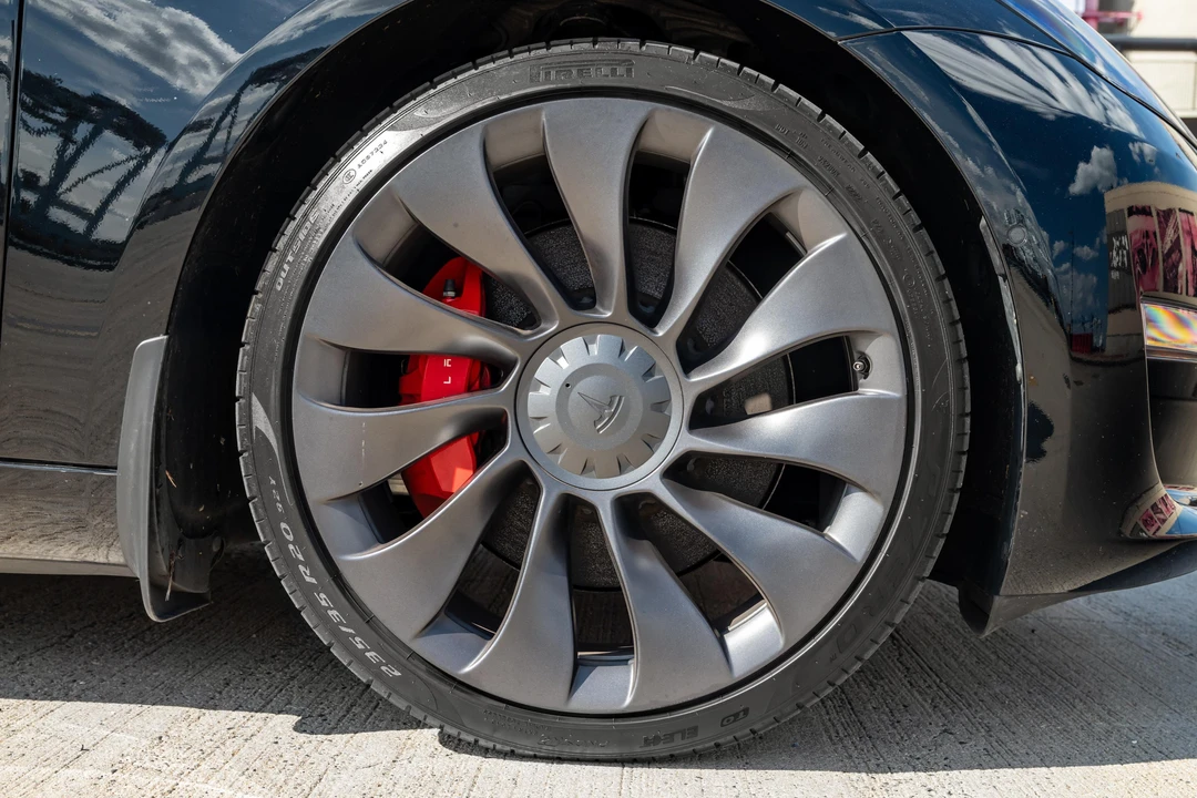 2022 Tesla Model 3 Performance - Image 13 of 31