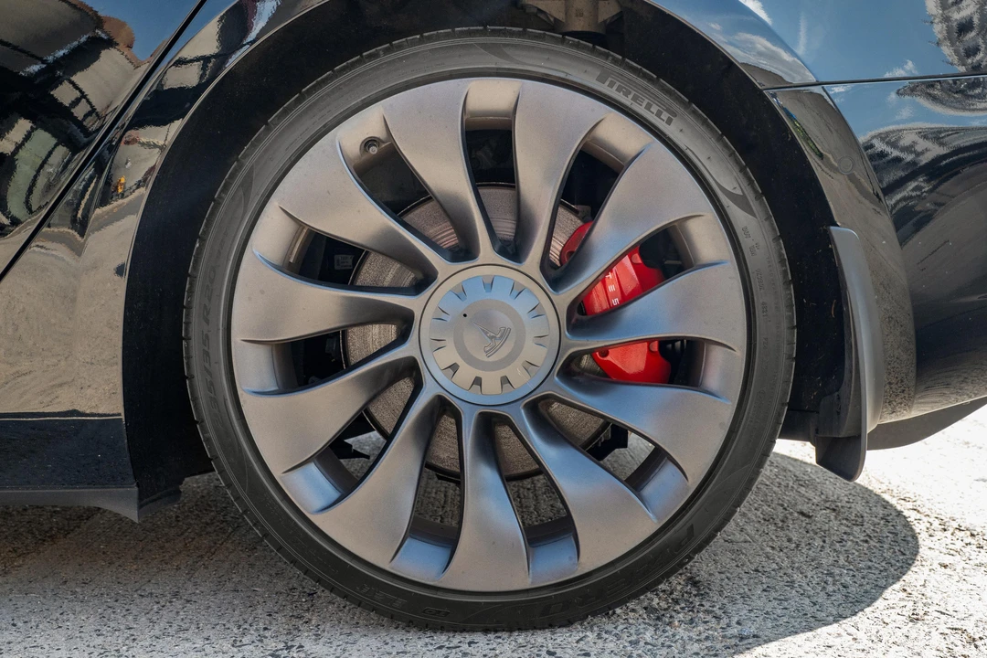 2022 Tesla Model 3 Performance - Image 11 of 31