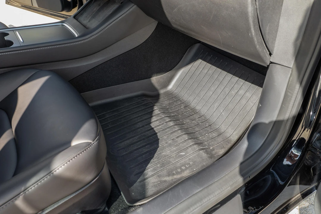 2022 Tesla Model 3 Performance - Image 29 of 31