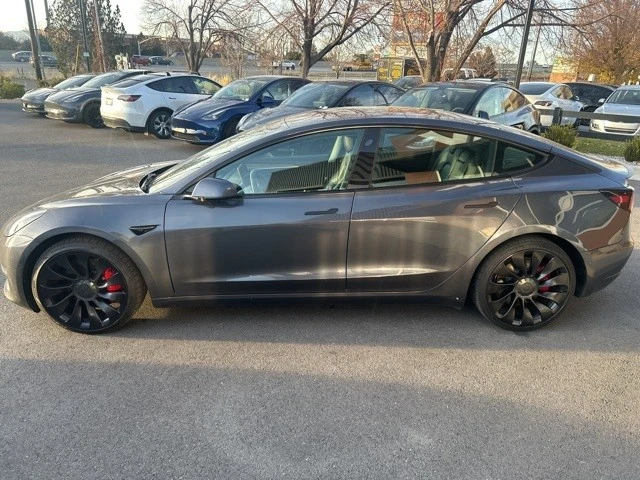 2022 Tesla Model 3 Performance - Image 5 of 21