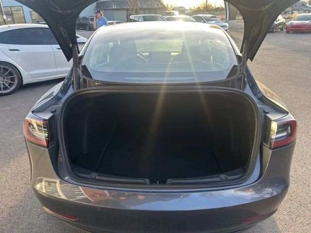 2022 Tesla Model 3 Performance - Image 17 of 21