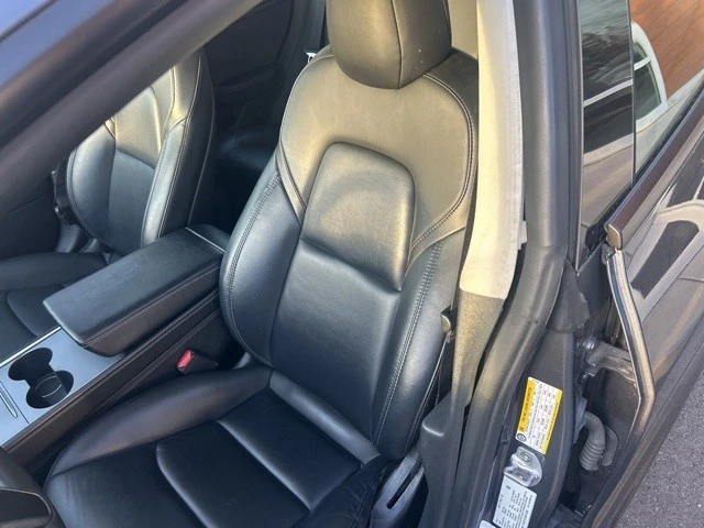 2022 Tesla Model 3 Performance - Image 13 of 21