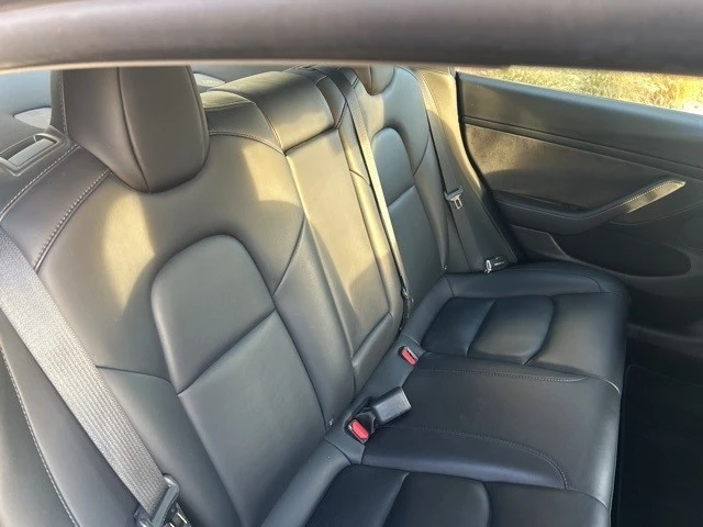 2022 Tesla Model 3 Performance - Image 20 of 21