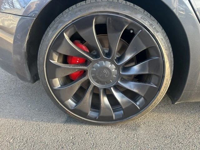 2022 Tesla Model 3 Performance - Image 10 of 21