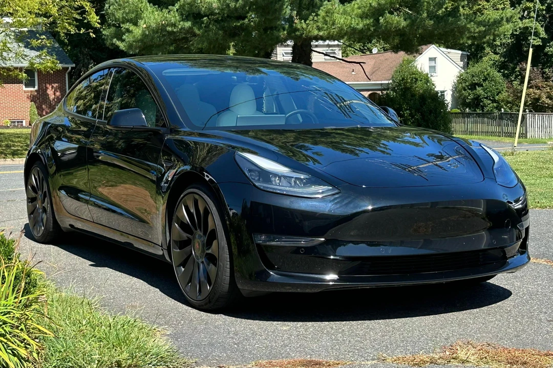 2022 Tesla Model 3 Performance - Image 26 of 31