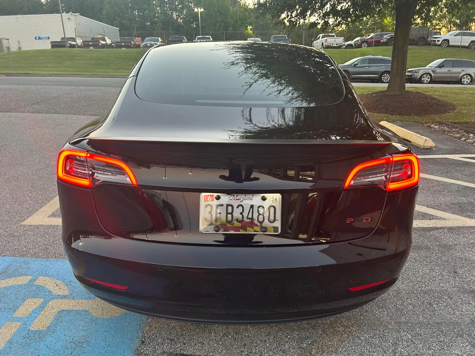 2022 Tesla Model 3 Performance - Image 18 of 31