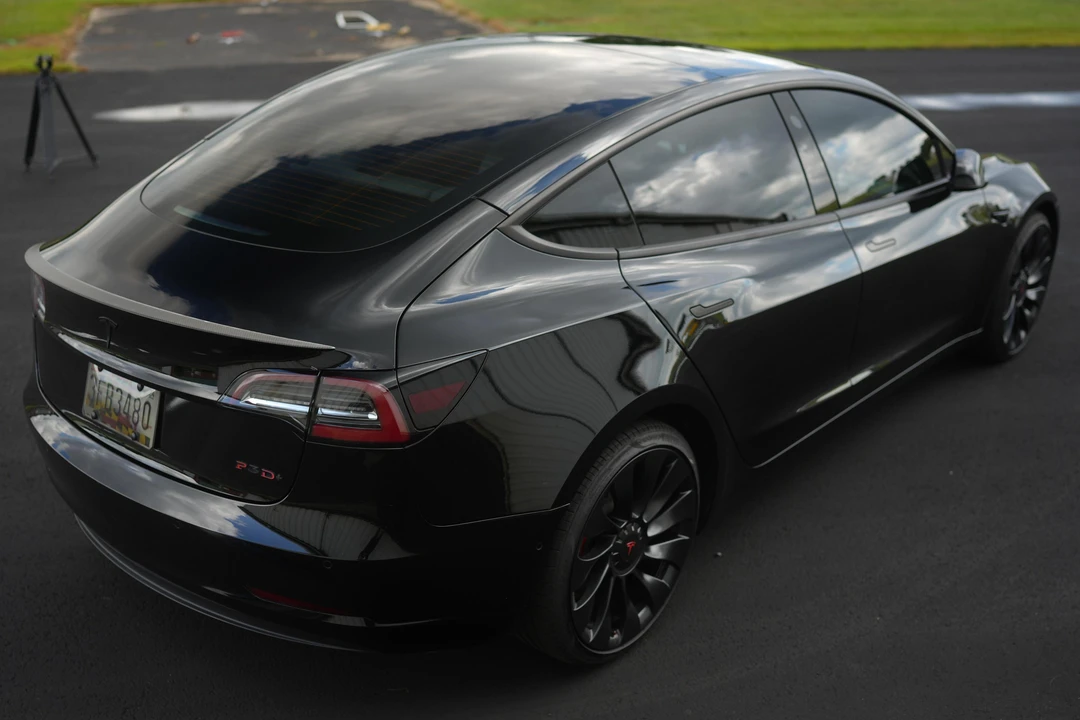 2022 Tesla Model 3 Performance - Image 4 of 31