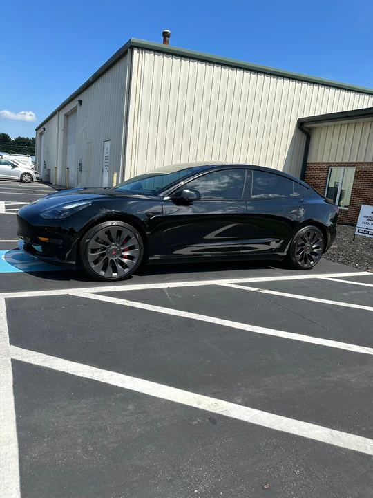 2022 Tesla Model 3 Performance - Image 9 of 31