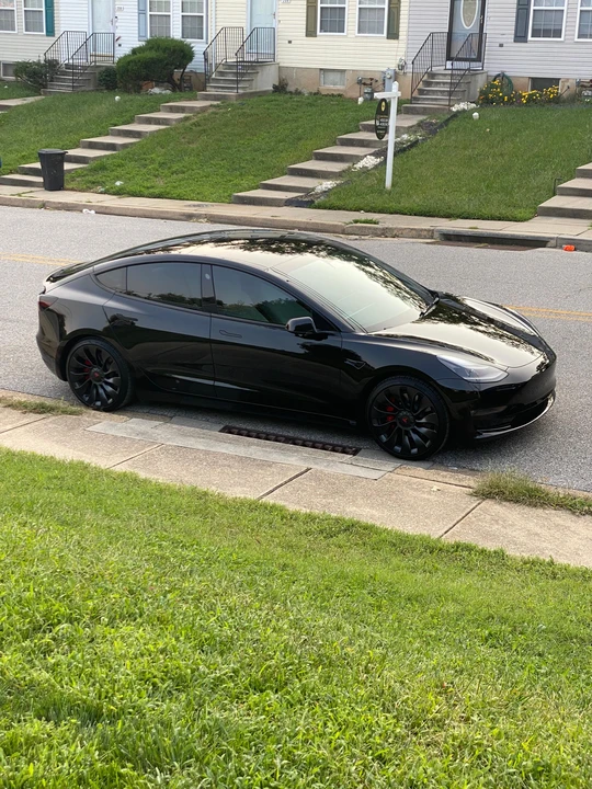 2022 Tesla Model 3 Performance - Image 23 of 31