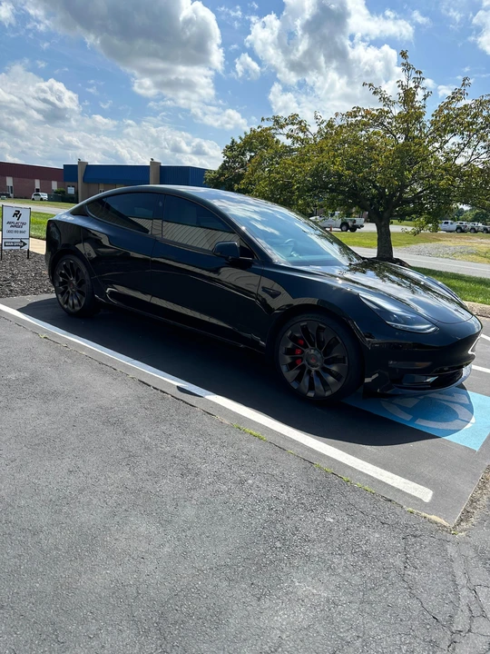 2022 Tesla Model 3 Performance - Image 24 of 31