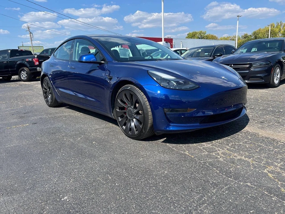 2022 Tesla Model 3 Performance - Image 3 of 12