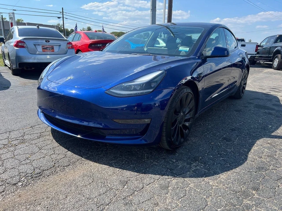 2022 Tesla Model 3 Performance - Image 2 of 12