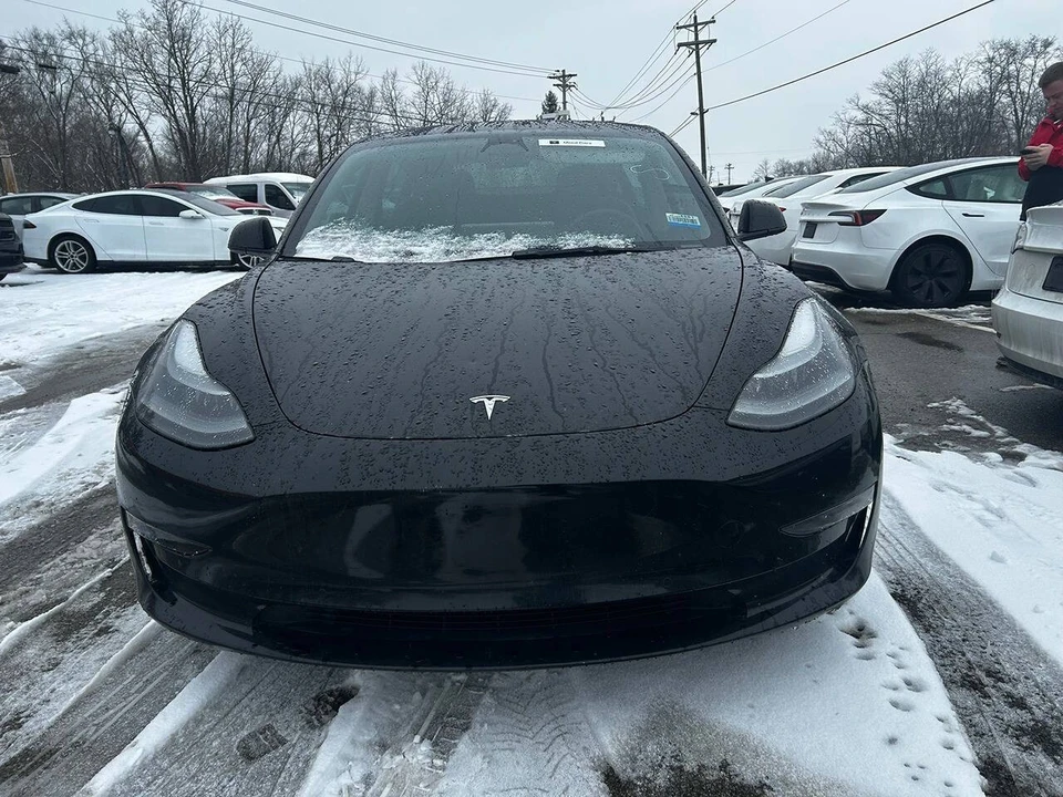 2022 Tesla Model 3 Performance - Image 2 of 8