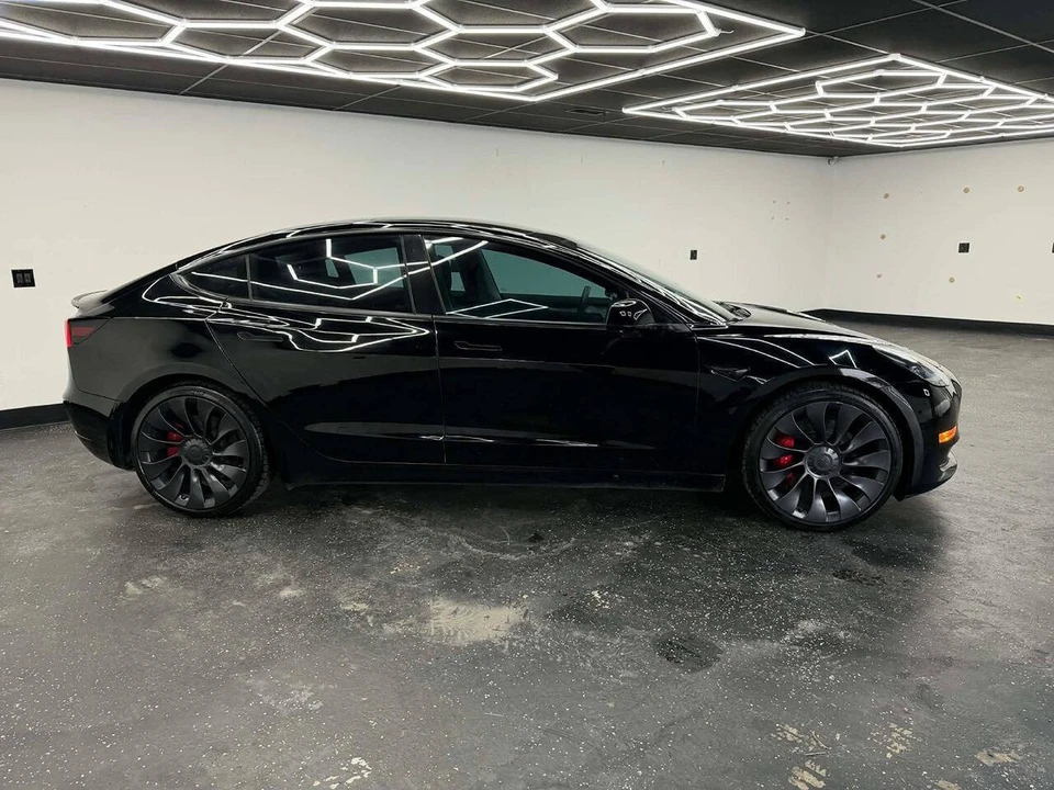 2022 Tesla Model 3 Performance - Image 4 of 13