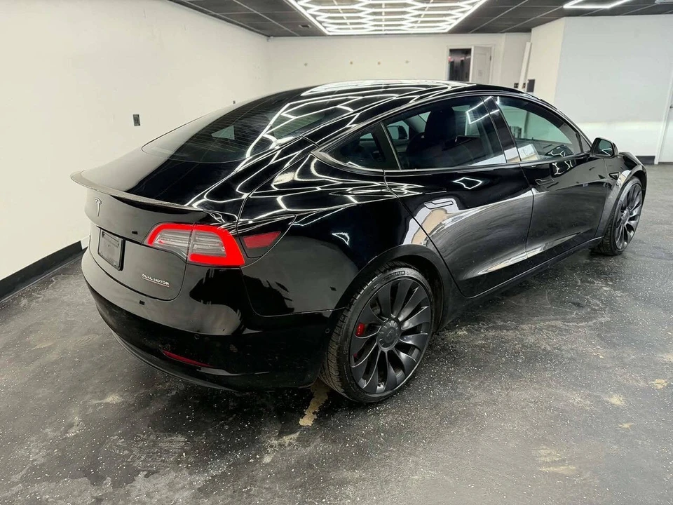 2022 Tesla Model 3 Performance - Image 5 of 13