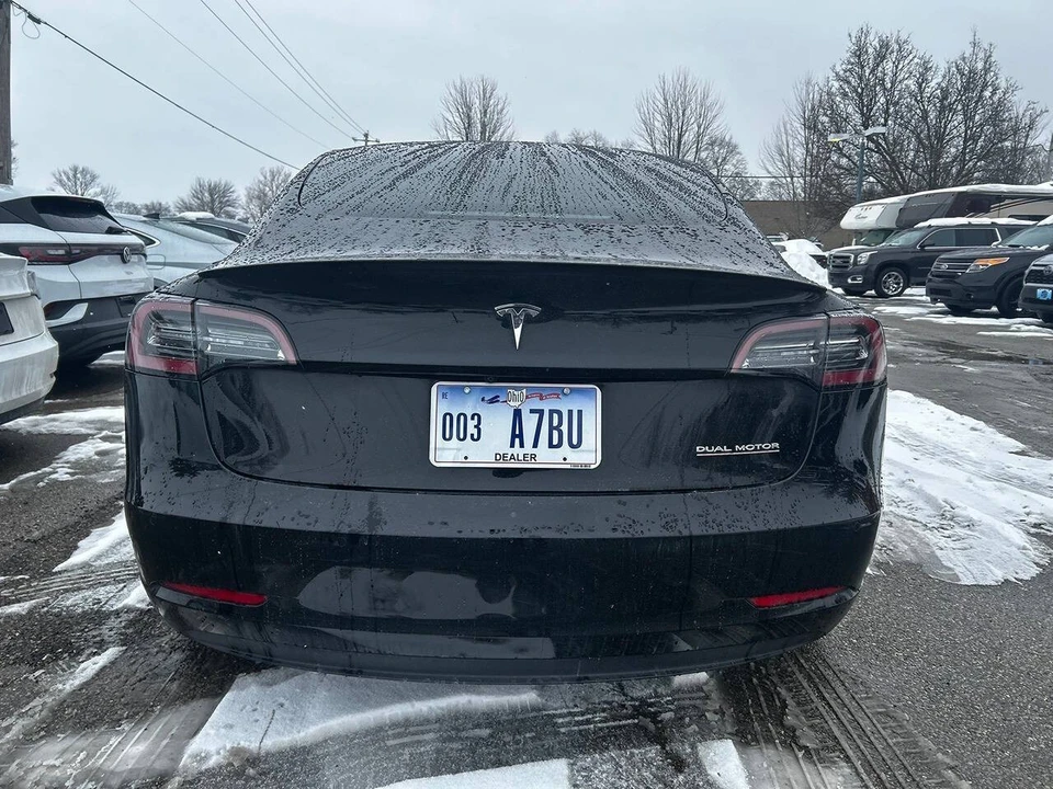 2022 Tesla Model 3 Performance - Image 5 of 8