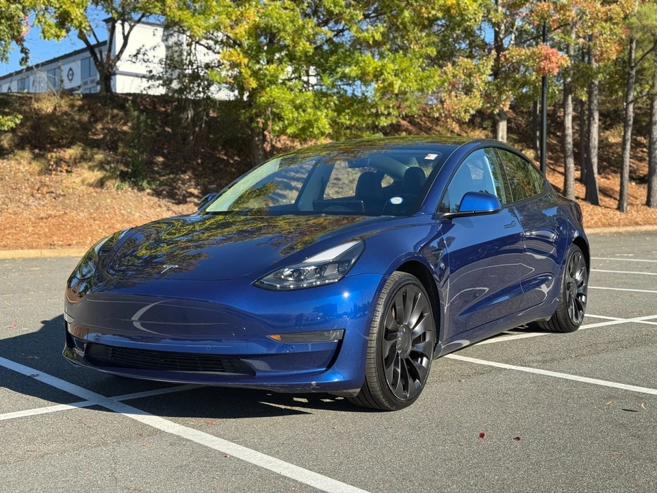 2022 Tesla Model 3 Performance - Image 5 of 12