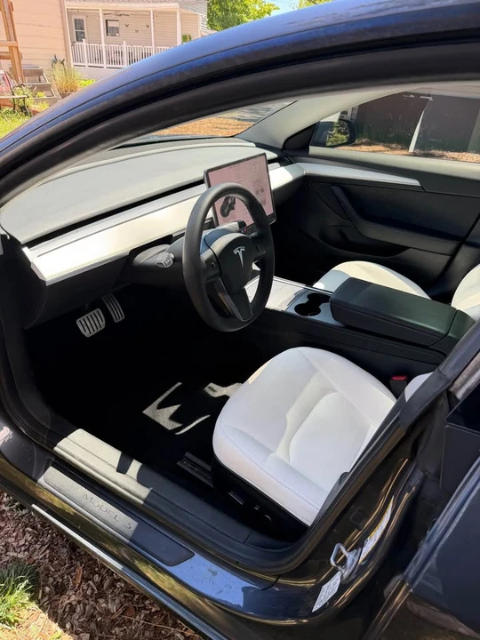 2022 Tesla Model 3 Performance - Image 6 of 13