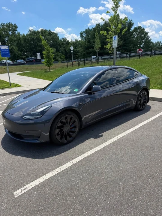 2022 Tesla Model 3 Performance - Image 2 of 13