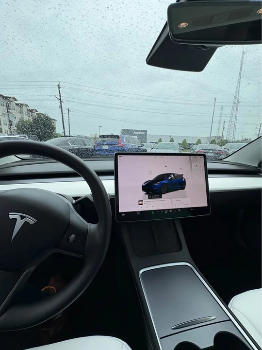 2022 Tesla Model 3 Performance - Image 3 of 8