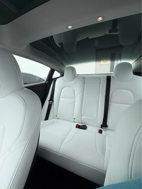 2022 Tesla Model 3 Performance - Image 5 of 8