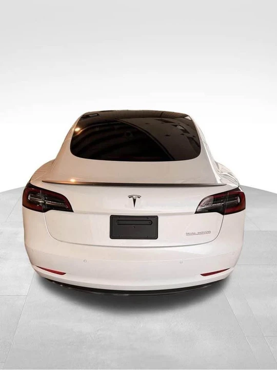 2022 Tesla Model 3 Performance - Image 4 of 11