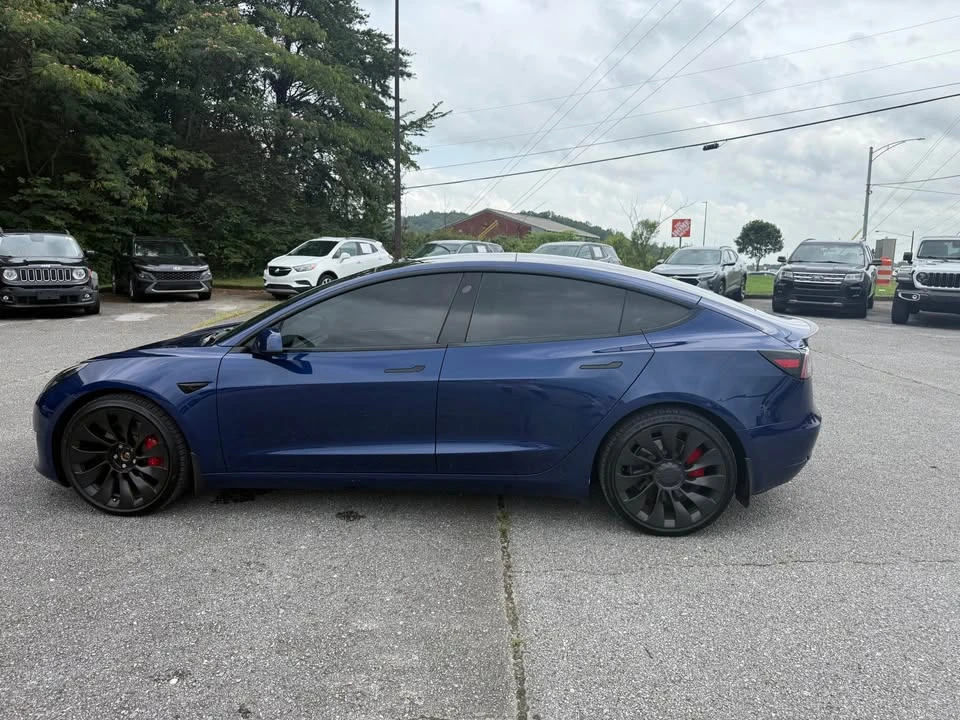 2022 Tesla Model 3 Performance - Image 11 of 20