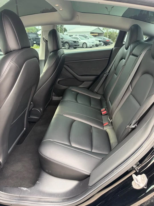 2022 Tesla Model 3 Performance - Image 8 of 11