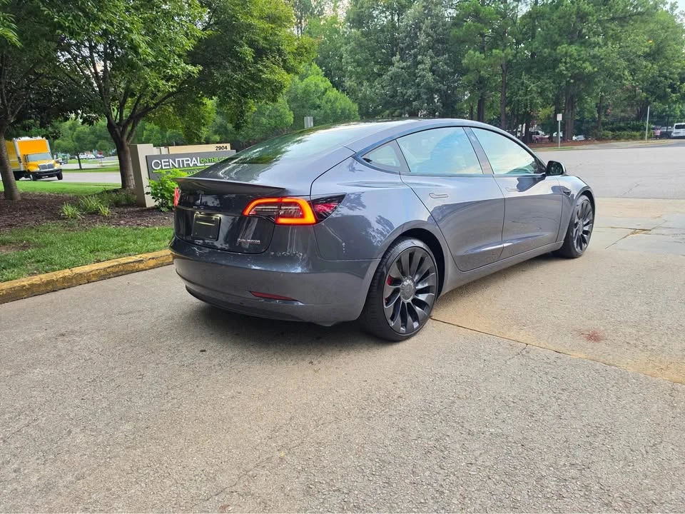 2022 Tesla Model 3 Performance - Image 6 of 18