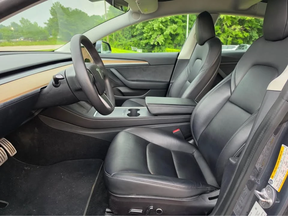 2022 Tesla Model 3 Performance - Image 12 of 18