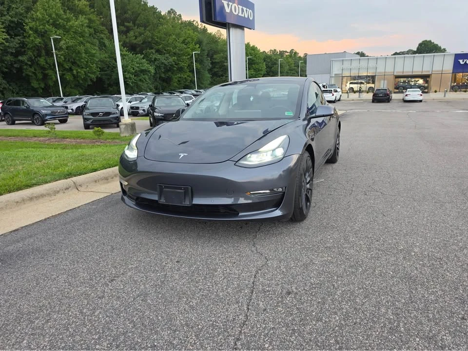 2022 Tesla Model 3 Performance - Image 3 of 18