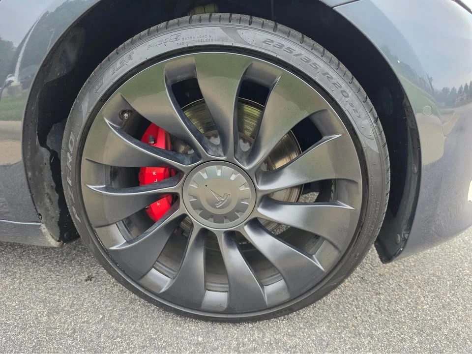2022 Tesla Model 3 Performance - Image 17 of 18