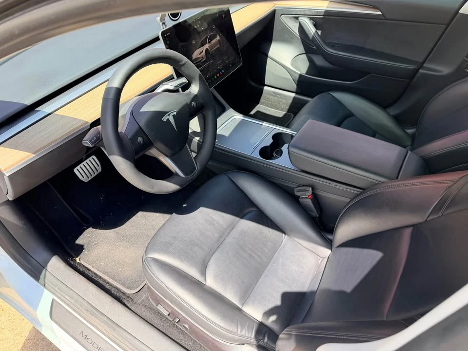 2022 Tesla Model 3 Performance - Image 14 of 16