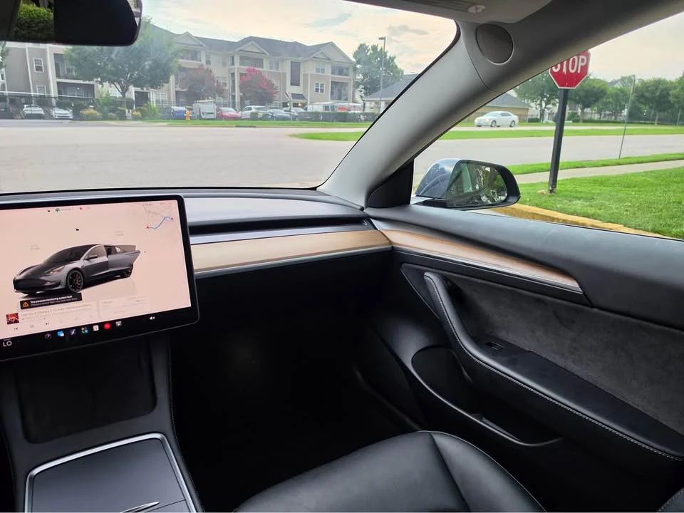 2022 Tesla Model 3 Performance - Image 13 of 18