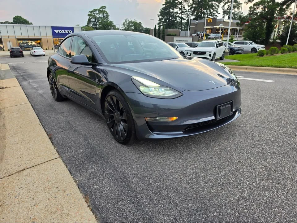 2022 Tesla Model 3 Performance - Image 2 of 18
