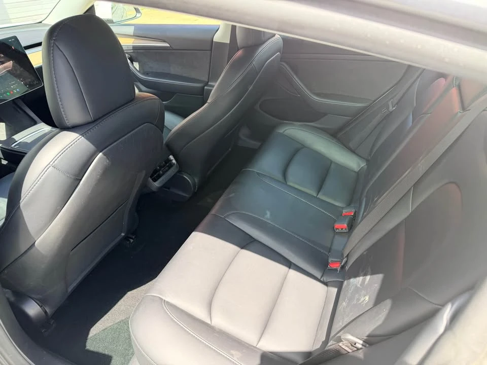 2022 Tesla Model 3 Performance - Image 11 of 16