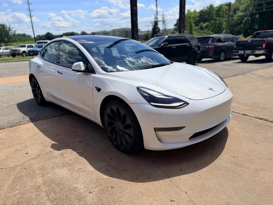 2022 Tesla Model 3 Performance - Image 8 of 16
